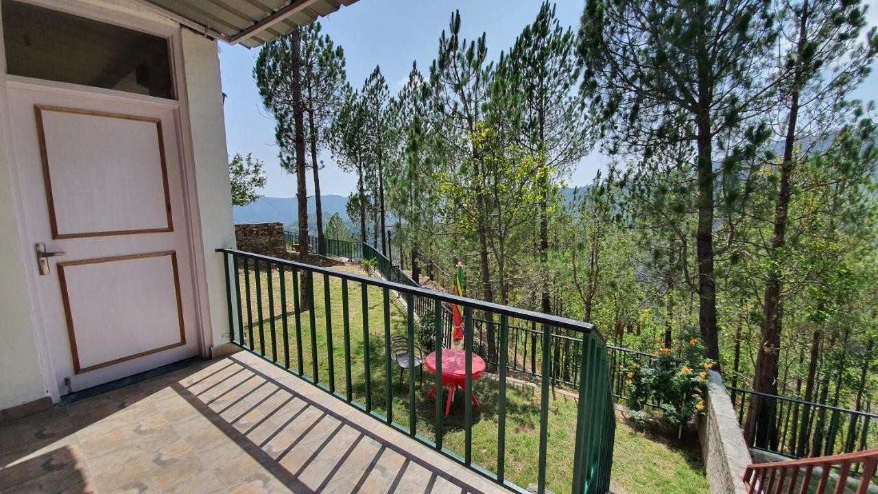 Blue Pine Orchards - Villas Lansdowne Buitenkant foto