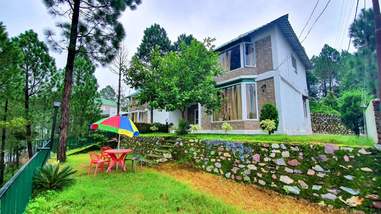 Blue Pine Orchards - Villas Lansdowne Buitenkant foto